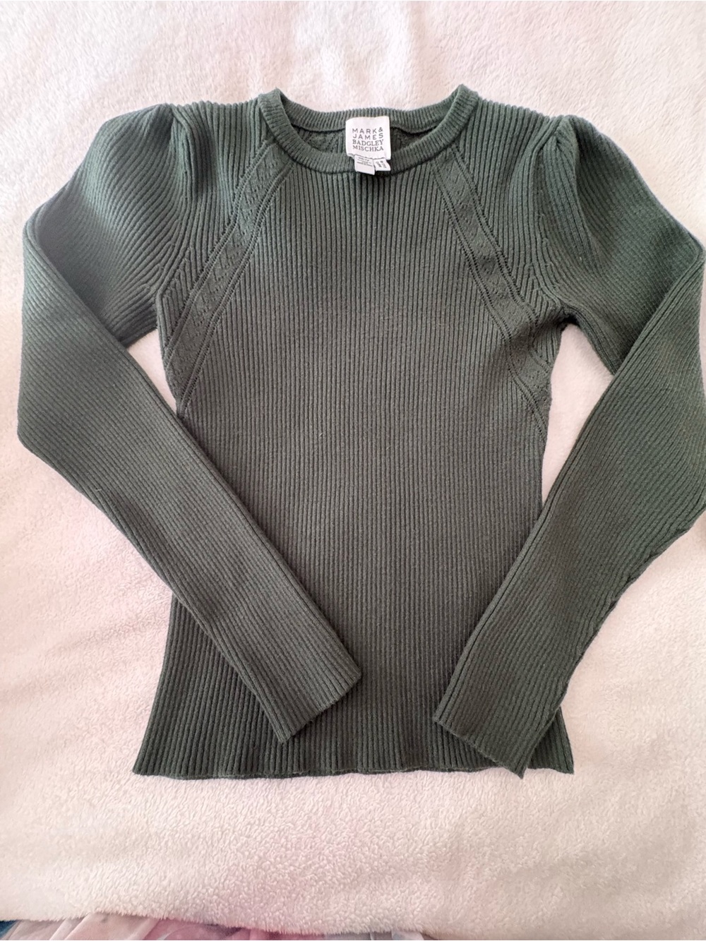 Sweater weather !!! Bartley Mischka hunter greenRibbed Crewneck Sweater